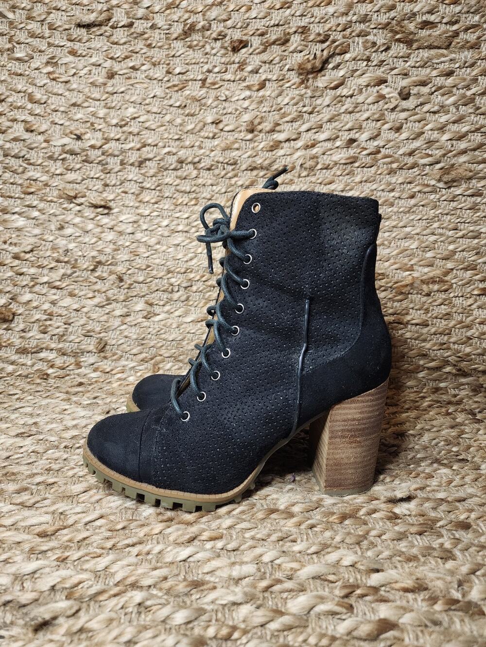 Black Report Adrian Velvet/Suede Lace Up Combat Ankle Boot Heeled Size 7.5